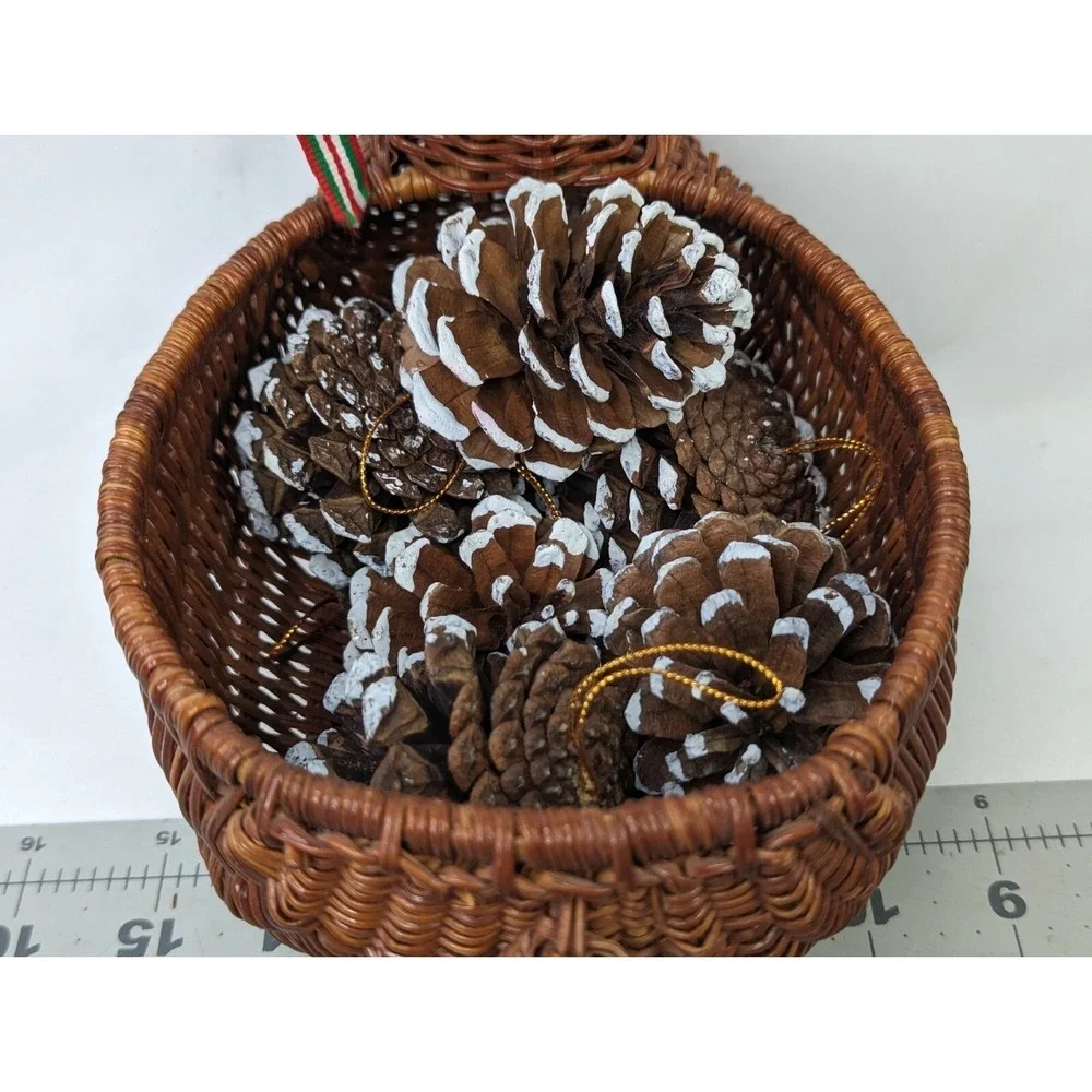 Christmas Decor Wicker‎ Rattan Reindeer Deer Basket and Pinecone Ornaments Lot